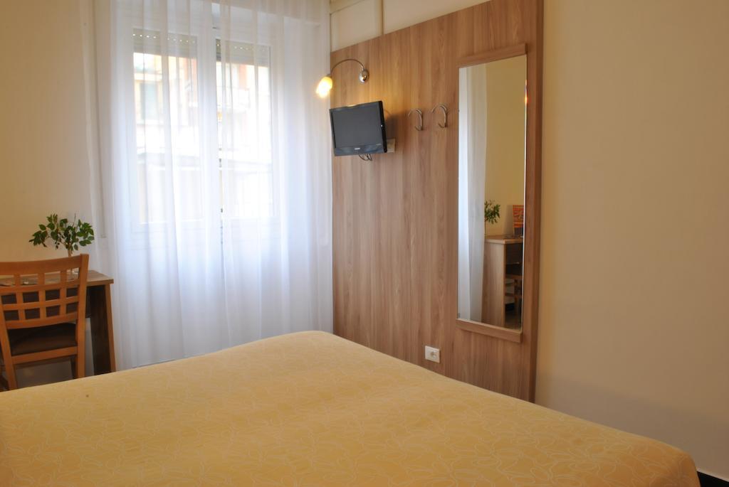 Hotel Bristol Laigueglia Zimmer foto